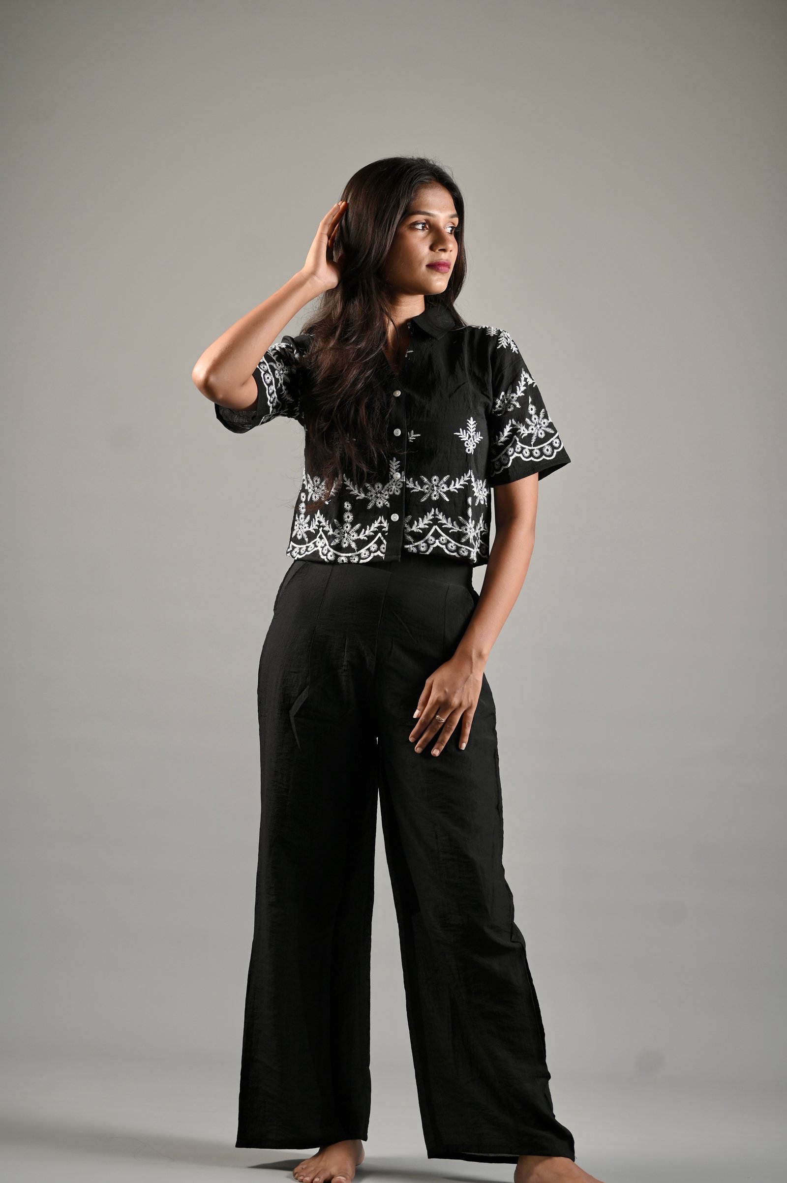 BLACK EMBROIDERED 010